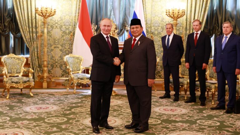 Prabowo Tinggalkan G7 demi Kunjungan ke Putin di Rusia