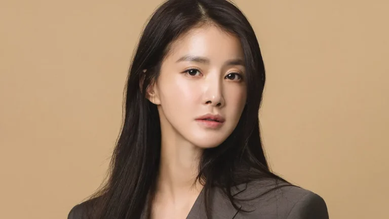 Lee Si-young Hamil Anak Kedua dari Embrio Beku