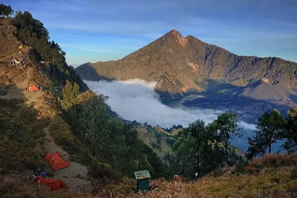 Gunung Rinjani Dibuka Kembali untuk Pendakian 11 Agustus 2025 Gunung Rinjani Dibuka Kembali untuk Pendakian 11 Agustus 2025 | Gunung Rinjani