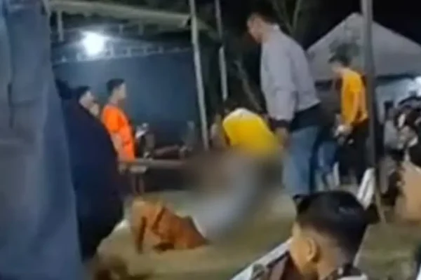 Warga Tulungagung Meninggal Dunia Setelah Lomba Tarik Tambang | Nasional