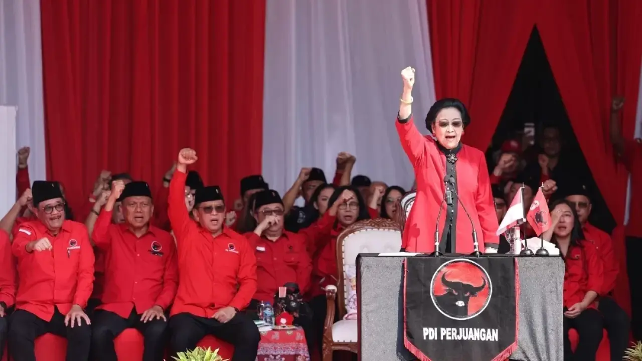 Megawati dan Hasto Pimpin Upacara HUT ke-80 RI di Sekolah PDIP | Nasional