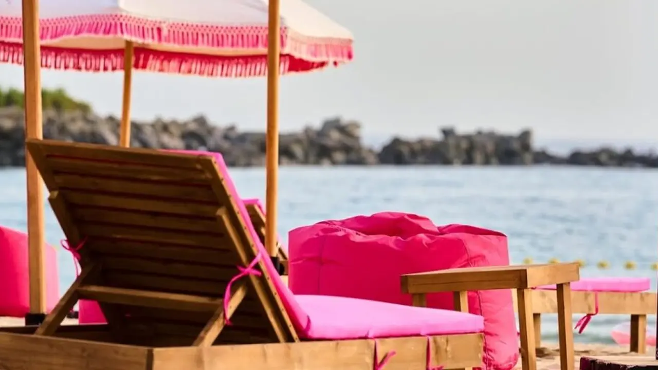Pantai Bambi Jeddah: Tempat Spesial untuk Perempuan 16 Tahun Ke Atas | Hiburan
