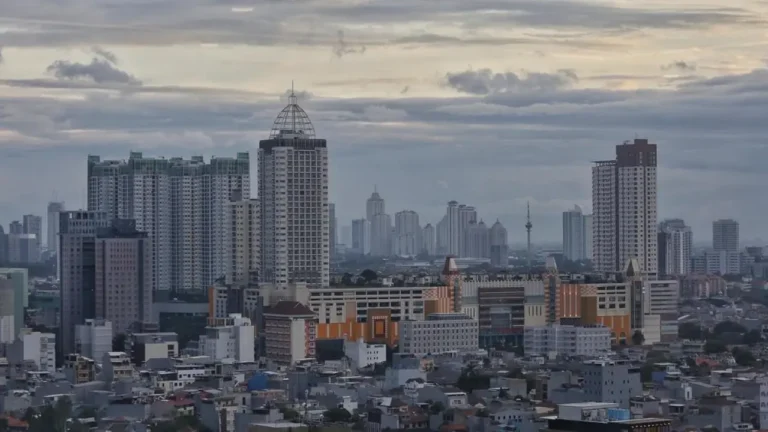 DPR: Pertumbuhan Ekonomi Tunjukkan Efektivitas Tim Ekonomi Pemerintah | Olahraga