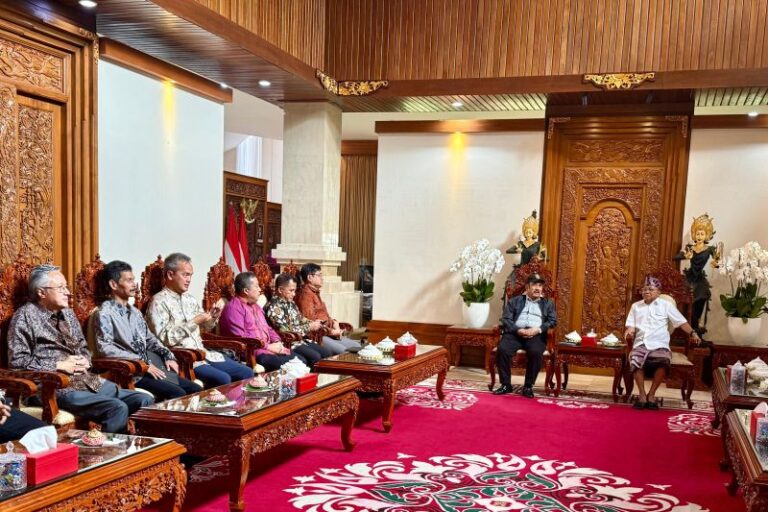 Gubernur Laporkan Program Energi Mandiri Bali ke Menteri PPN