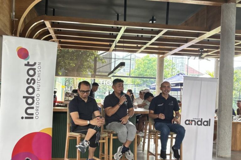 Tantangan Nataru Operator Seluler di Musim Hujan Bali