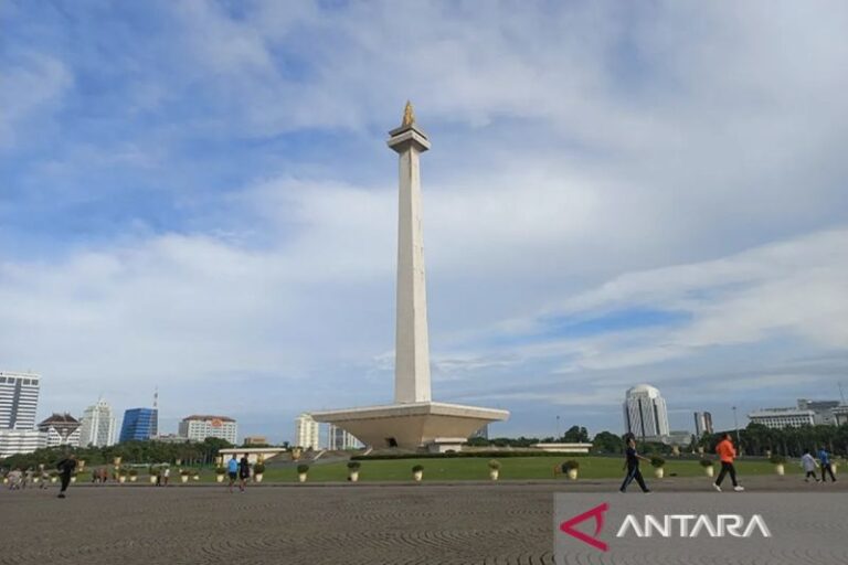 Jakarta Senin Ini Cerah Berawan pada Siang Hari