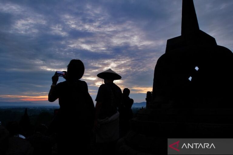 Candi Borobudur Tawarkan Tiket Sunrise dan Sunset untuk Imlek 2577
