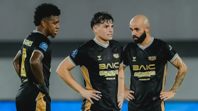 Dewa United vs Borneo FC: Menang 2-1, Tembus 10 Besar | Ekonomi