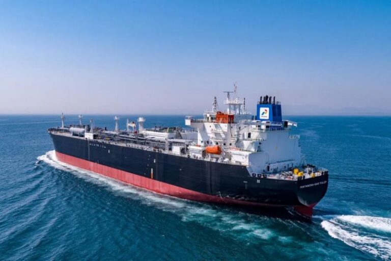 Pertamina Cari Sumber Impor Baru dan Diskon Lebaran