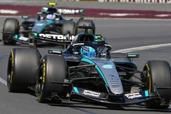 F1 live Australia 2026: Russell Menang, Mercedes Dominan | Olahraga