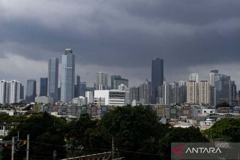 Cuaca Jakarta Senin Ini Didominasi Awan Tebal Menurut BMKG