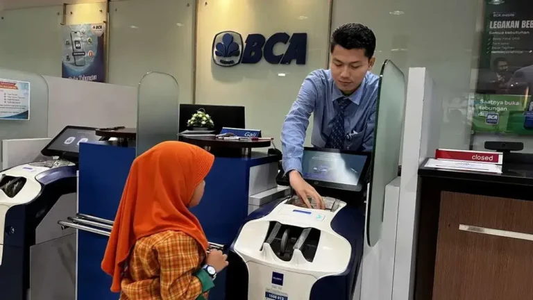 Saham BBCA Hari Ini Menguat, Dividen 2026 Cair ke Investor | Ekonomi