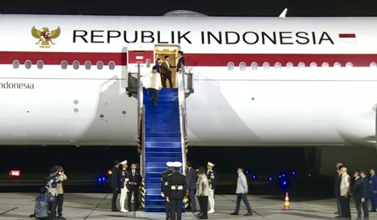 Prabowo Kunjungi Prancis Rayakan Idul Adha di Luar Negeri