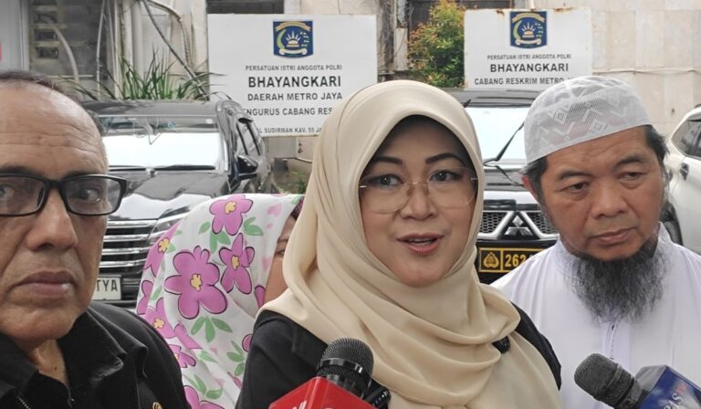 Dokter Tifa Dituduh Menfitnah Jokowi Terkait Ijazah Palsu