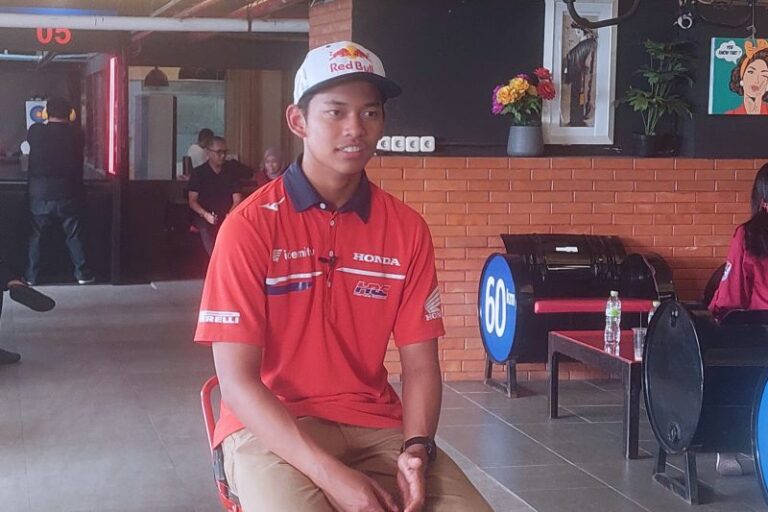 Veda Ega Senang dengan Penampilan di Tengah Musim Moto3
