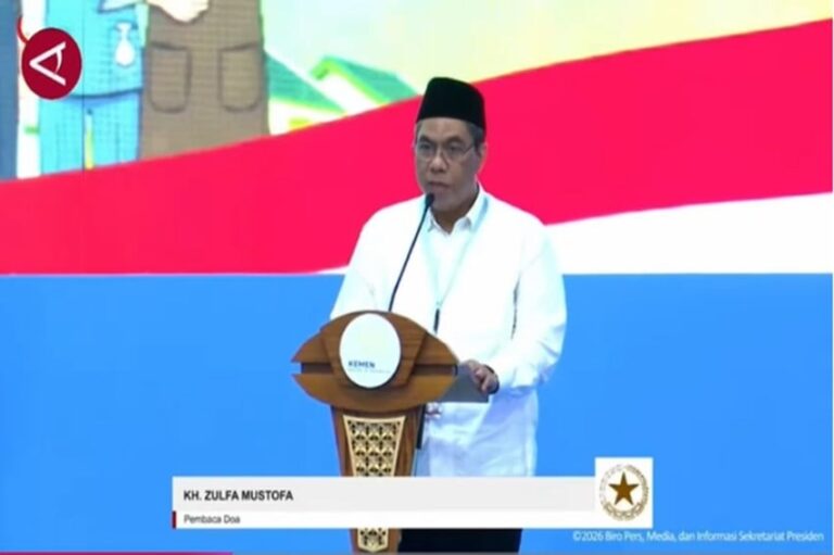 KH Zulfa Mustofa Doakan Prabowo di Akad Massal Rumah Subsidi