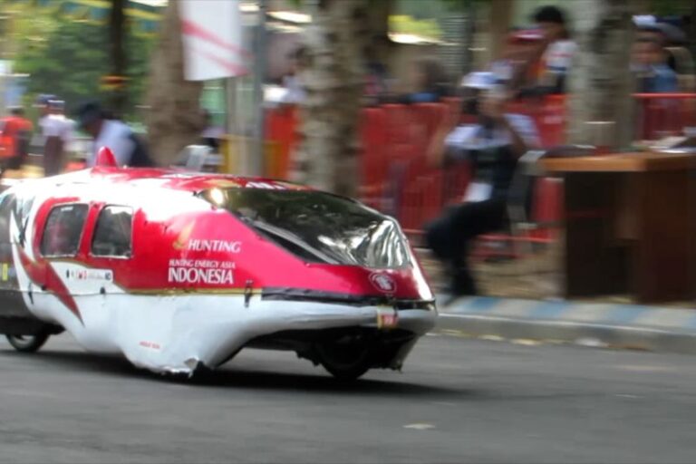 Mobil Hemat Energi Berkompetisi di KMHE 2026 Jember
